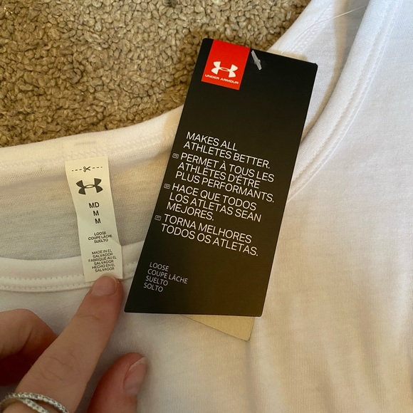 white underarmor cropped tee - Picture 3 of 3